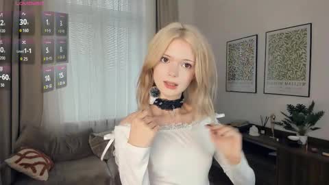 Snapshot of cutebrutality chatting on 10.30.25 Alice online show from 10.30.25