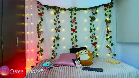 Snapshot of cutee_andrea chatting on 10.14.25 Andrea 3 online show from 10.14.25