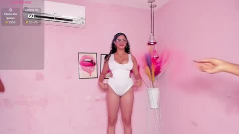 moderator JAZMIN my team is Abby RachelMia online show from 02.22.25