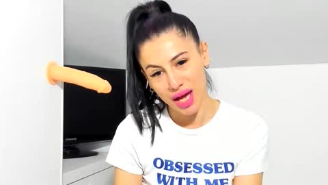 cuteeliza1 online show from 11.26.25