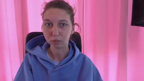Snapshot of cuteellii chatting on 10.17.25 Elli online show from 10.17.25