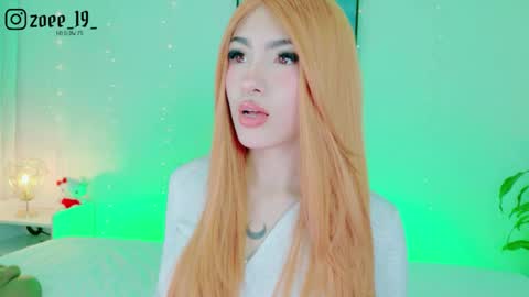 Zoe  online show from 04.18.26