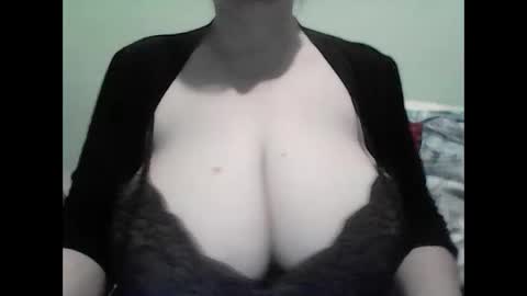 Snapshot of cutejessytom chatting on 03.18.26 Jessy online show from 03.18.26