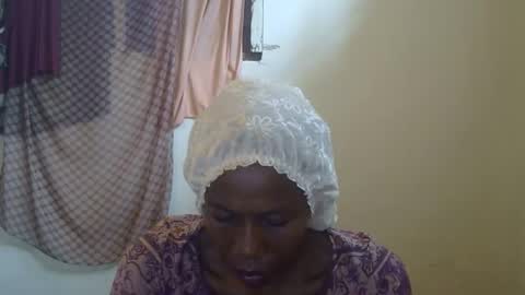 Snapshot of cutemir chatting on 11.15.25 cutemir online show from 11.15.25