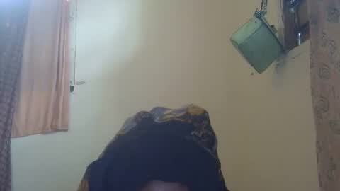 Snapshot of cutemir chatting on 11.17.25 cutemir online show from 11.17.25