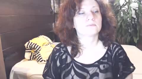 Snapshot of cutemoan chatting on 01.24.25 Rita online show from 01.24.25