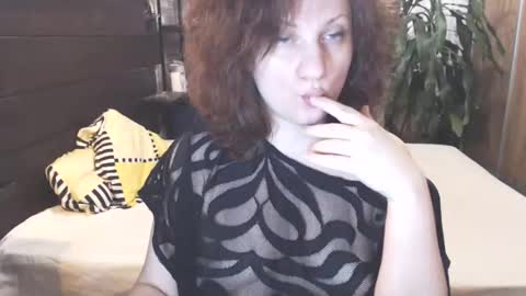 Snapshot of cutemoan chatting on 01.31.25 Rita online show from 01.31.25