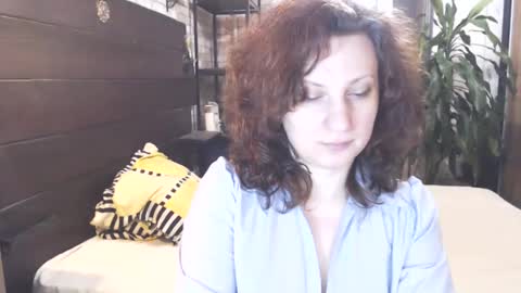 Snapshot of cutemoan chatting on 02.22.25 Rita online show from 02.22.25