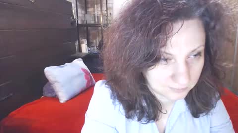 Snapshot of cutemoan chatting on 10.22.25 Rita online show from 10.22.25