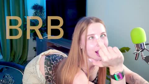 Snapshot of cutemousee chatting on 09.29.25 Rina online show from 09.29.25