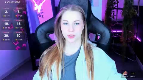 Snapshot of cutemousee chatting on 10.02.25 Rina online show from 10.02.25