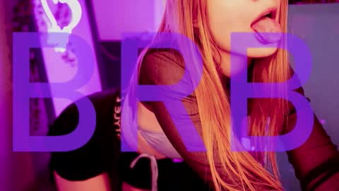 Snapshot of cutemousee chatting on 11.09.25 Rina online show from 11.09.25