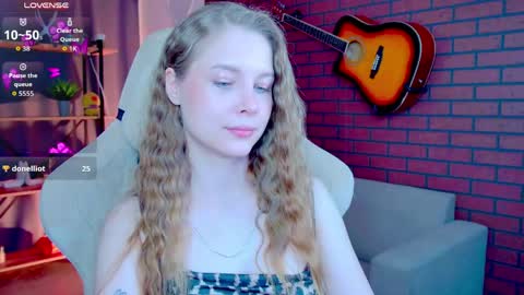 Snapshot of cutemousee chatting on 05.20.26 Rina online show from 05.20.26