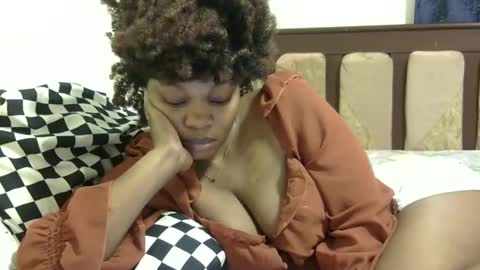 Snapshot of cutermilly chatting on 12.07.24 cutermilly online show from 12.07.24