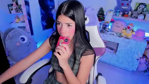  - independent model online show from 01.23.25
