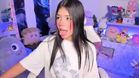  - independent model online show from 02.03.25