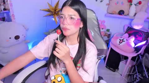  - independent model online show from 11.03.25