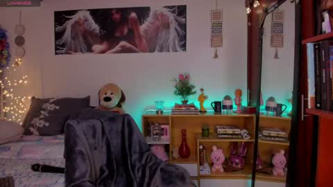 Snapshot of cuteweed420 chatting on 04.22.26 cuteweed420 online show from 04.22.26