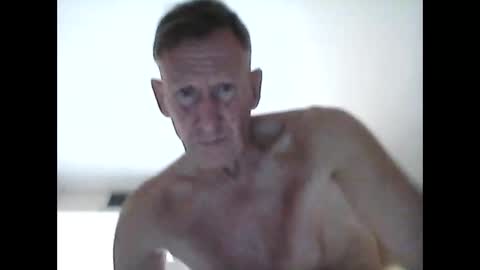 cutewhitebutt online show from 12.27.24