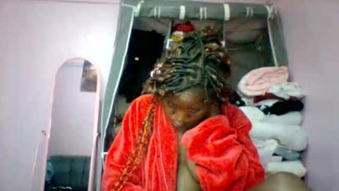 cutezola online show from 11.20.25