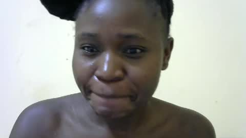 Snapshot of cutezola chatting on 07.19.26 cutezola online show from 07.19.26