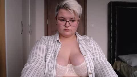 Sophie  Lilith online show from 11.17.25