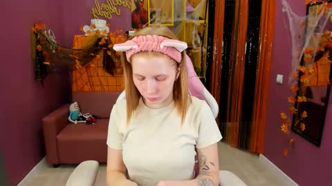 Lina online show from 10.26.25