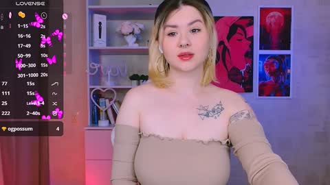 Snapshot of cutie_mili chatting on 01.15.25 mili online show from 01.15.25