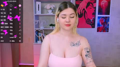 Snapshot of cutie_mili chatting on 01.21.25 mili online show from 01.21.25