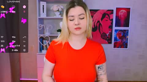 Snapshot of cutie_mili chatting on 01.22.25 mili online show from 01.22.25