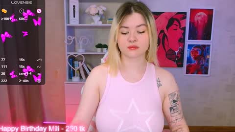 Snapshot of cutie_mili chatting on 01.24.25 mili online show from 01.24.25