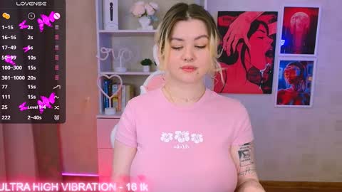 Snapshot of cutie_mili chatting on 01.29.25 mili online show from 01.29.25