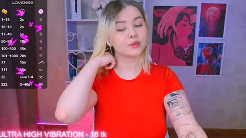 Snapshot of cutie_mili chatting on 02.02.25 mili online show from 02.02.25