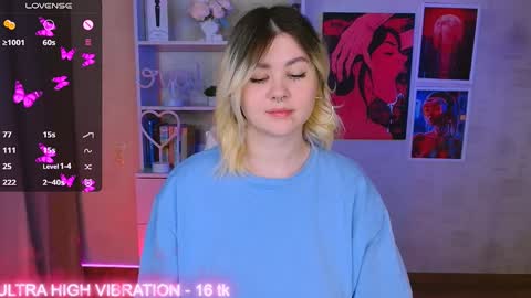 Snapshot of cutie_mili chatting on 02.09.25 mili online show from 02.09.25