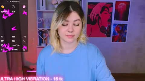 Snapshot of cutie_mili chatting on 02.09.25 mili online show from 02.09.25