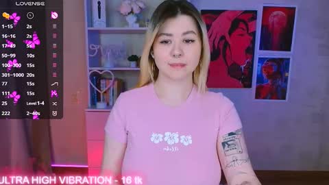 Snapshot of cutie_mili chatting on 02.10.25 mili online show from 02.10.25