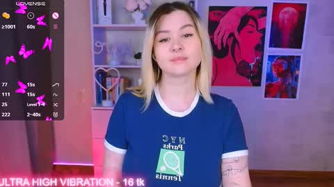 Snapshot of cutie_mili chatting on 02.12.25 mili online show from 02.12.25