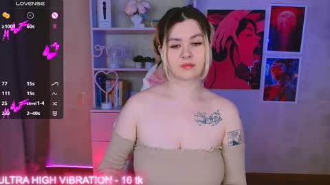 Snapshot of cutie_mili chatting on 02.13.25 mili online show from 02.13.25