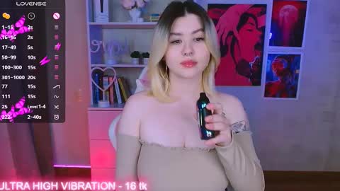 Snapshot of cutie_mili chatting on 02.27.25 mili online show from 02.27.25