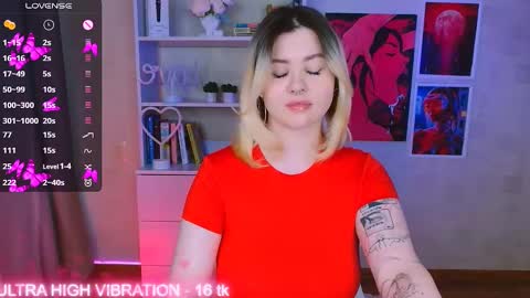 Snapshot of cutie_mili chatting on 03.01.25 mili online show from 03.01.25