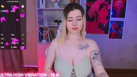 Snapshot of cutie_mili chatting on 03.06.25 mili online show from 03.06.25