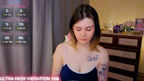 Snapshot of cutie_mili chatting on 10.30.25 mili online show from 10.30.25