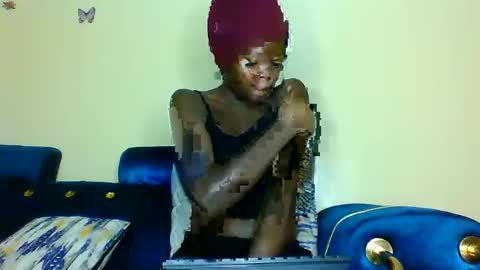 Snapshot of cutie_plush chatting on 03.25.26 cutieplush online show from 03.25.26