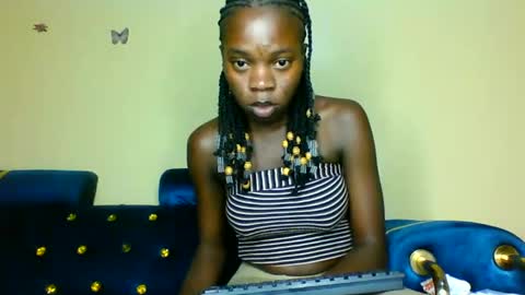 Snapshot of cutie_plush chatting on 04.05.26 cutieplush online show from 04.05.26