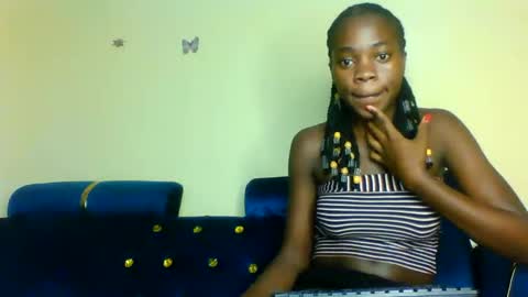 Snapshot of cutie_plush chatting on 04.14.26 cutieplush online show from 04.14.26