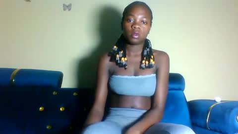 Snapshot of cutie_plush chatting on 04.16.26 cutieplush online show from 04.16.26