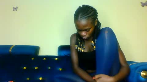 Snapshot of cutie_plush chatting on 04.18.26 cutieplush online show from 04.18.26