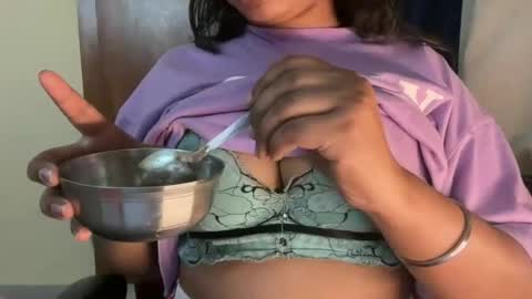 Snapshot of cutie_ruhi chatting on 06.13.26 Ruhii online show from 06.13.26