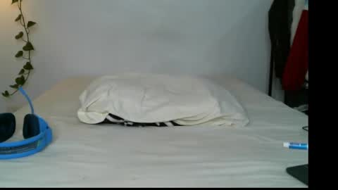 Snapshot of cutiechris_ chatting on 02.27.25 Cristian online show from 02.27.25