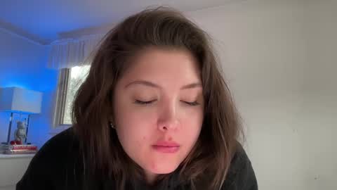 Snapshot of cutieoggg420 chatting on 12.26.24 Cutieoggg420 online show from 12.26.24